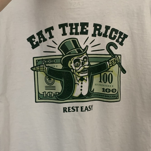 Rest Easy Eat the Rich graphic tee - Picture 3 of 5